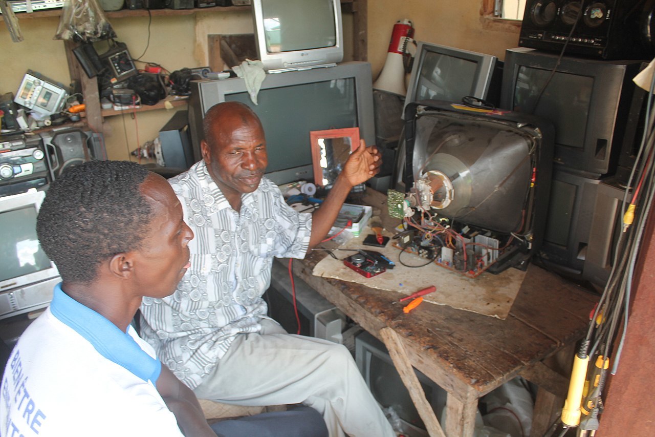 Atelier de maintenance vidéo à Aboisso