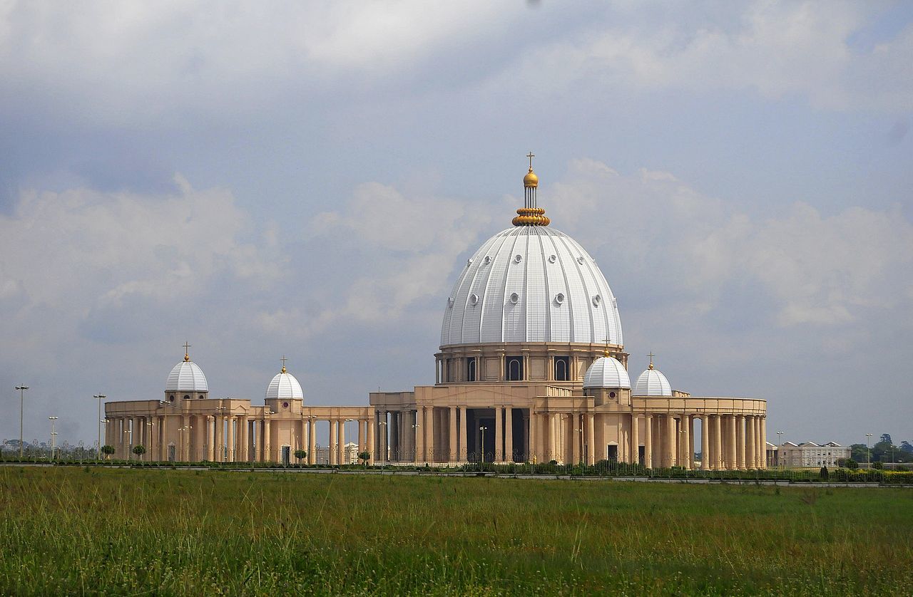 Basilique Notre Dame de la Paix in Yamoussoukro